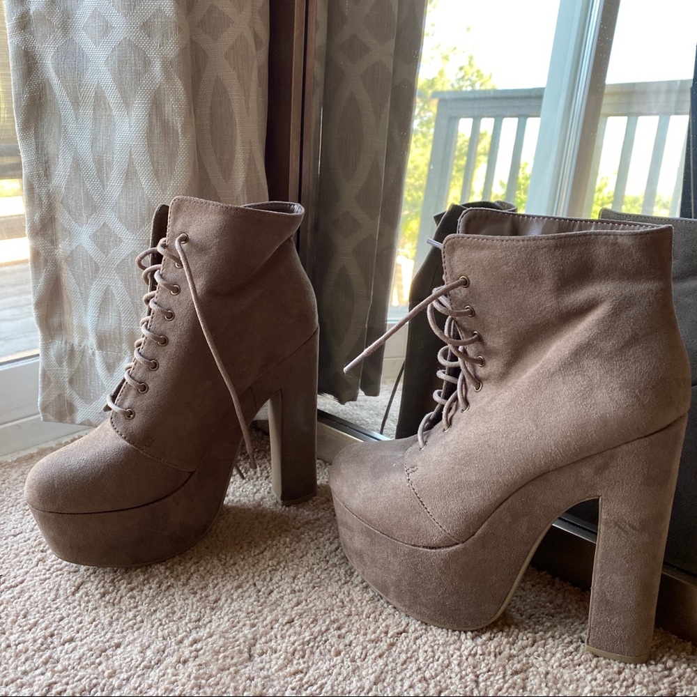 Platforms - Picture 2 of 5
